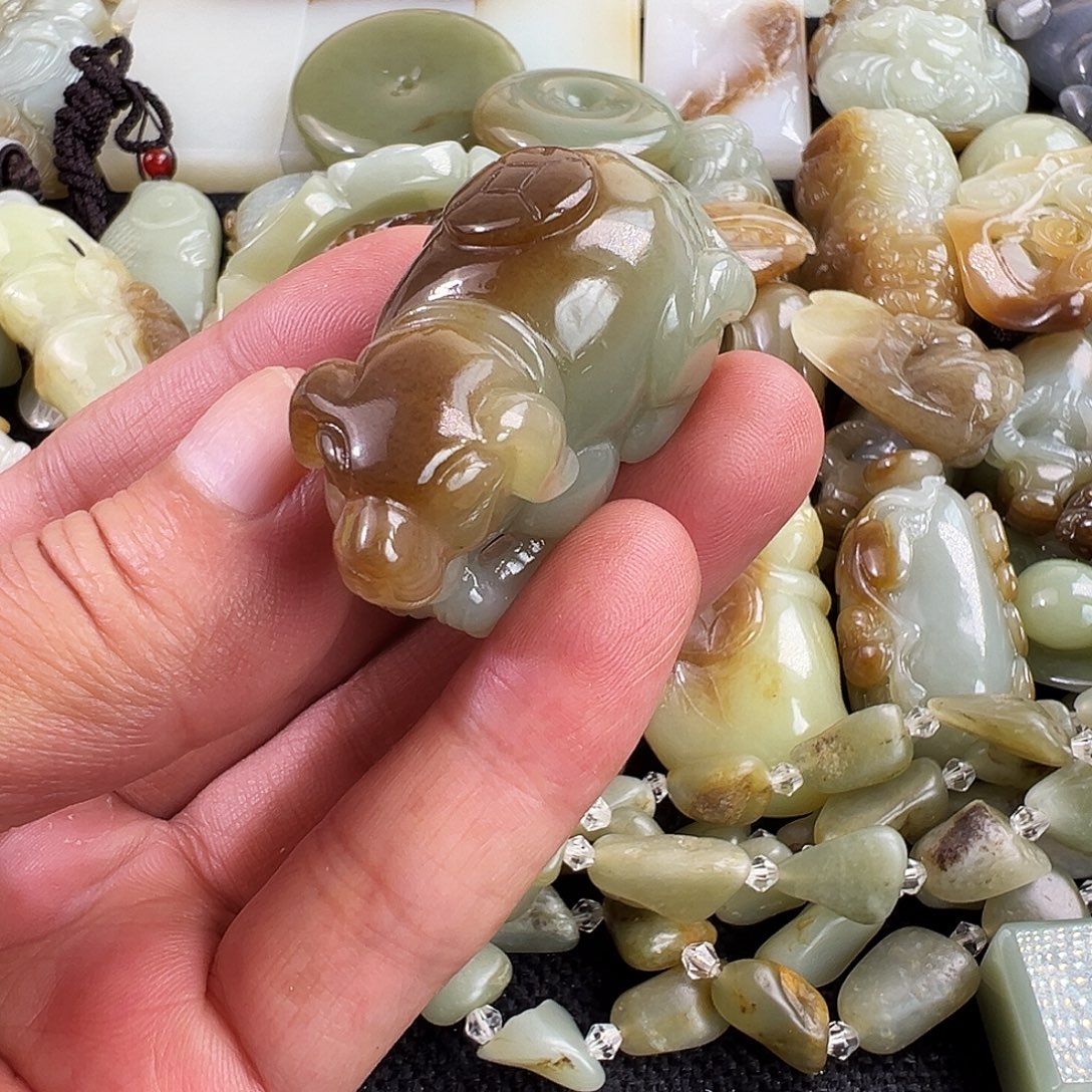 和田玉未镶嵌吊坠(不含链)