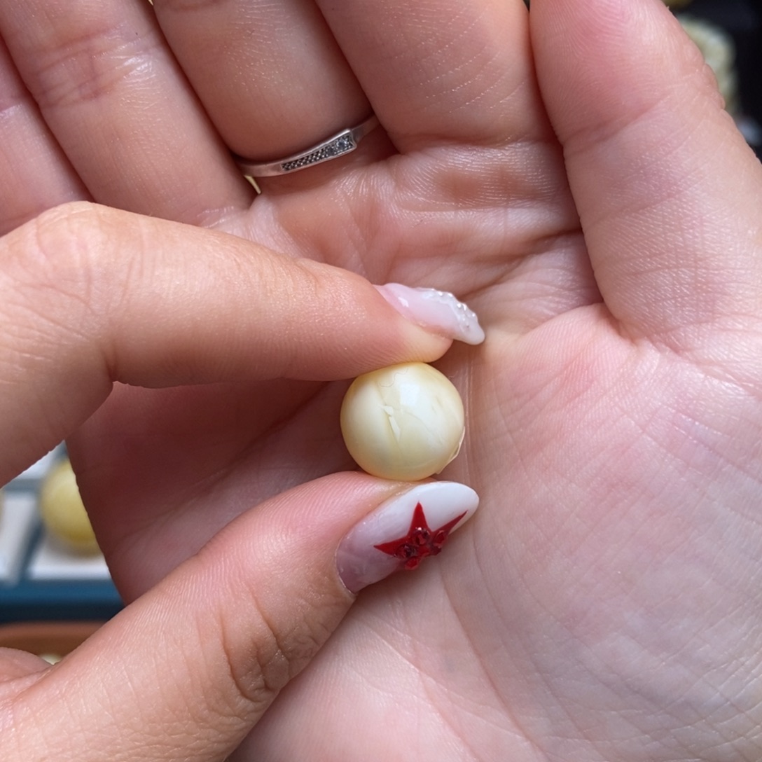 蜜蜡未镶嵌珠宝奇石13.1