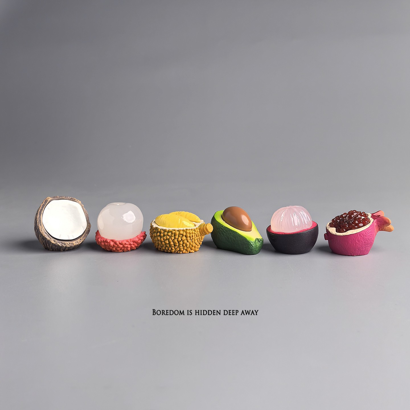 无聊了，摆几个剥开水果心情仿真小卡通造型卡通风工位办公装饰