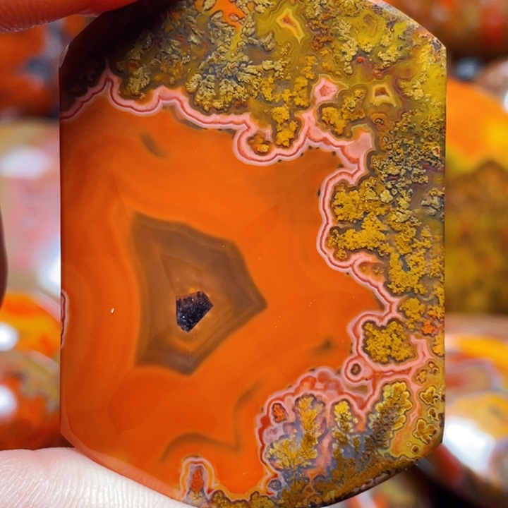 玛瑙/玉髓战国红玛瑙挂件未镶嵌