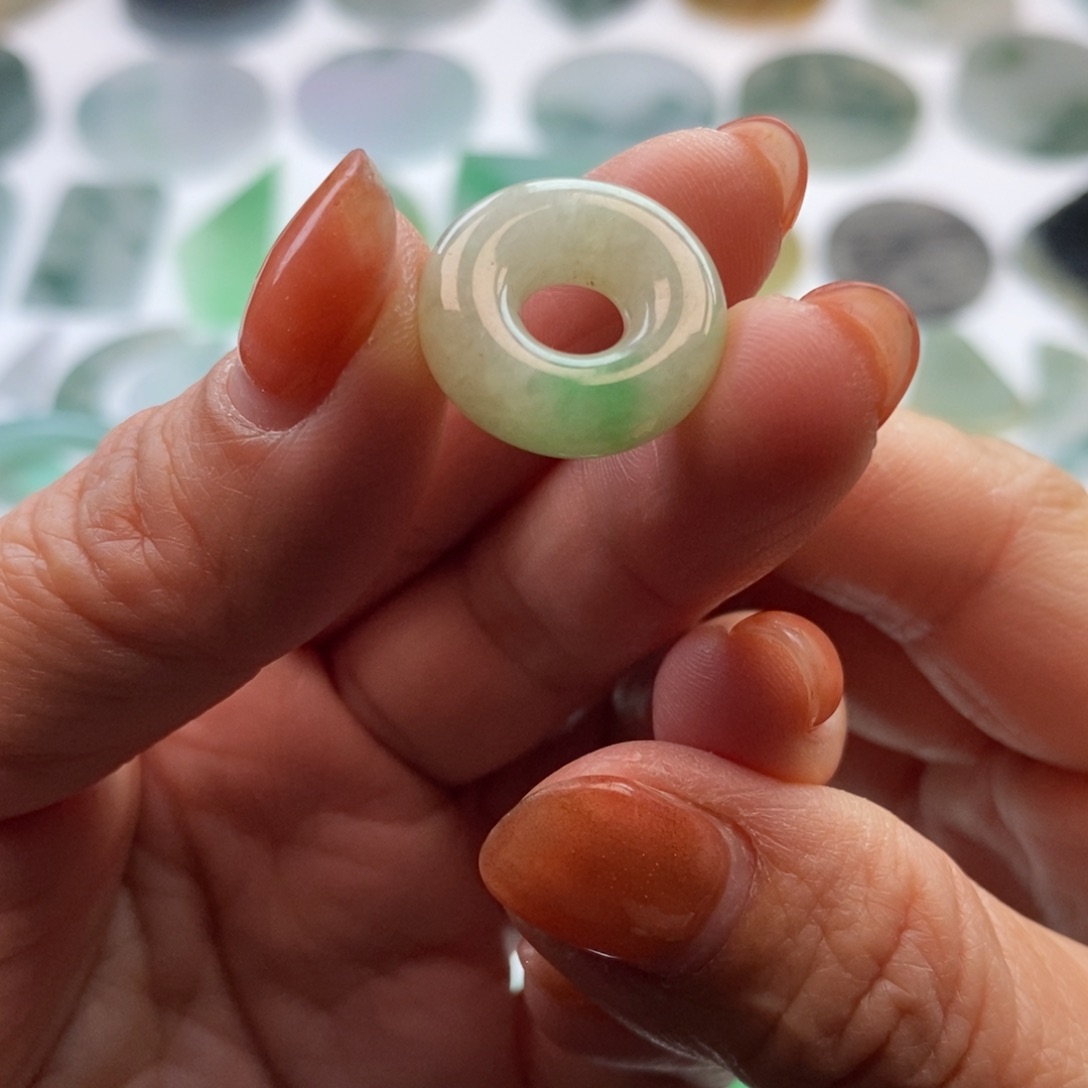 翡翠挂件未镶嵌天然翡翠