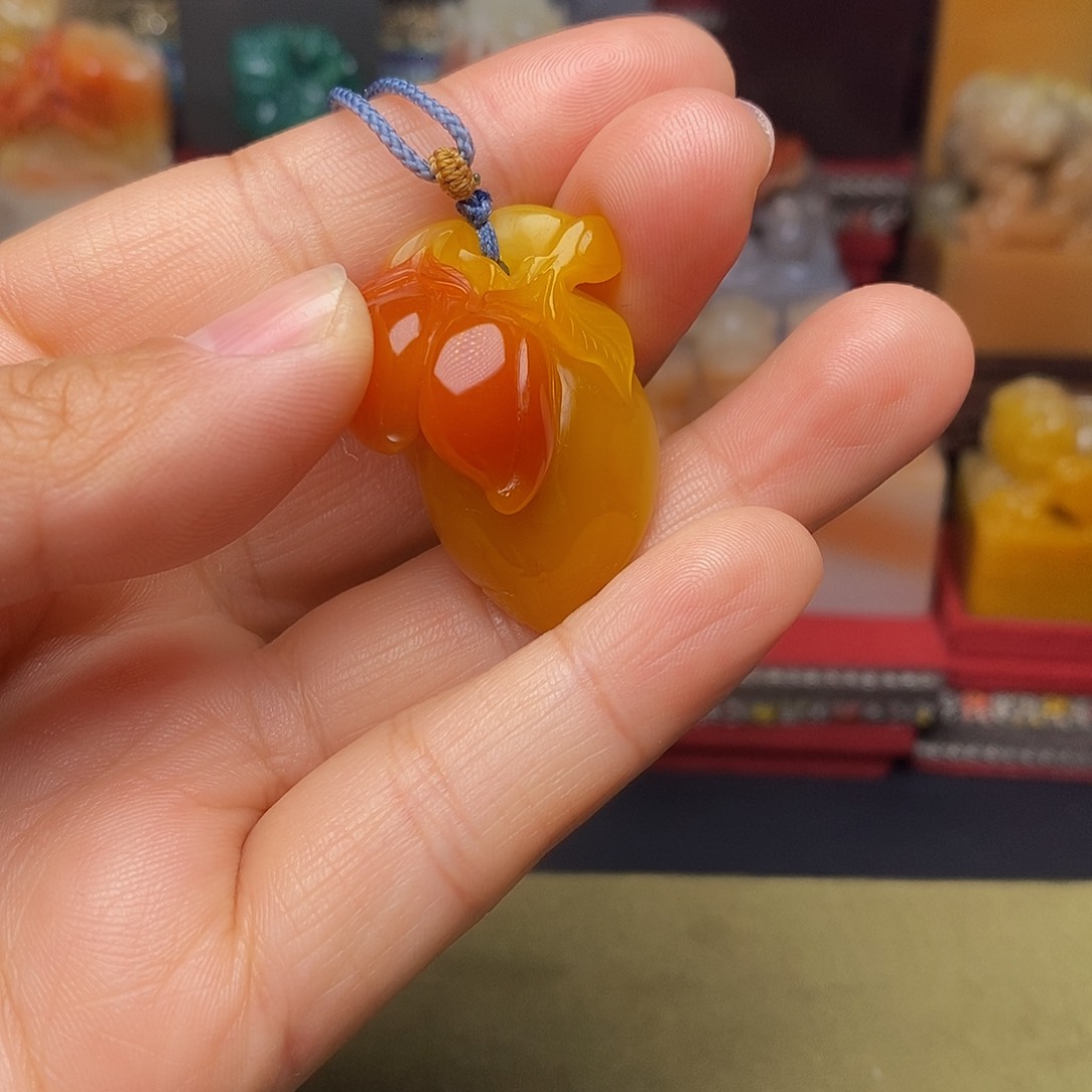 寿山石印石老*手桃子