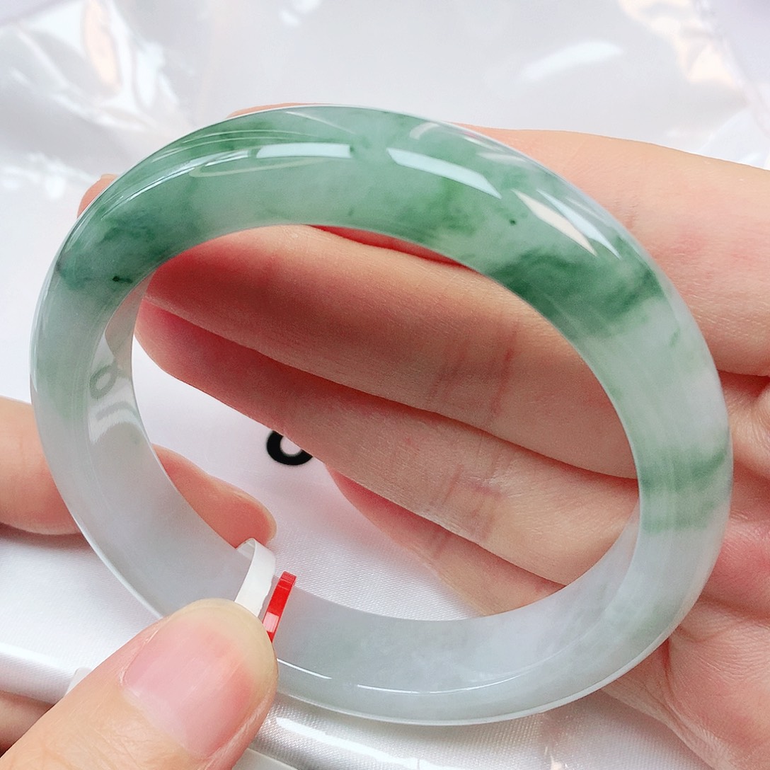 翡翠手镯未镶嵌抖音870