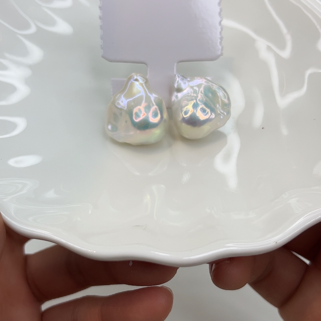 淡水珍珠银S925镶嵌耳饰