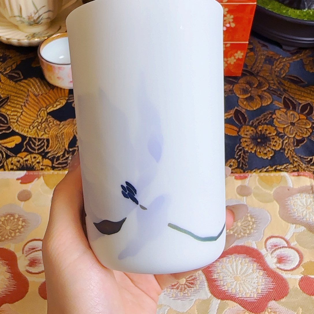 它家茶具瓷器真美！6