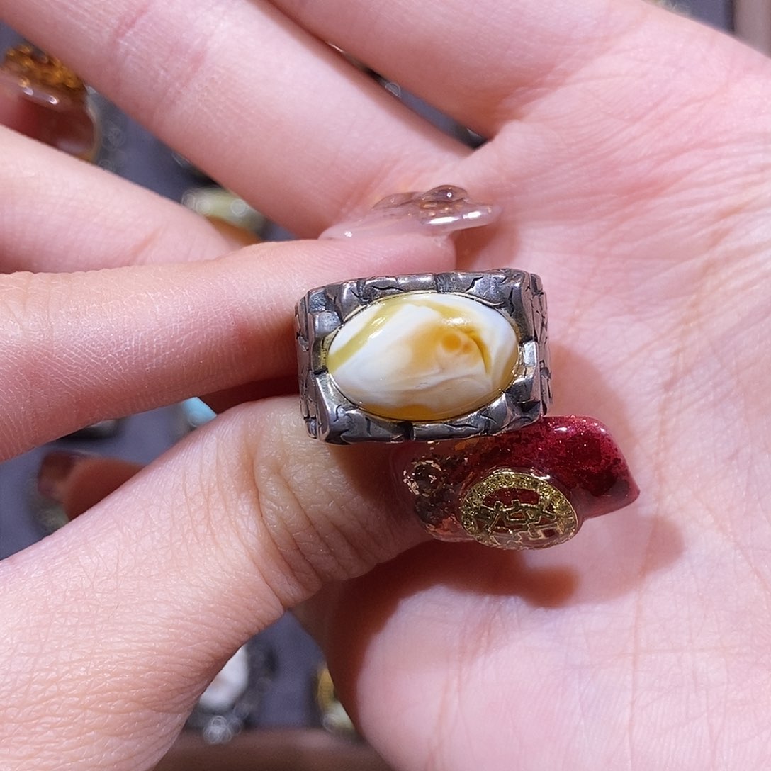 琥珀戒指银S925镶嵌W****o戒指