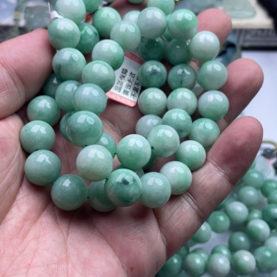 ¥***：未镶嵌手串翡翠多样性发货拍一发一