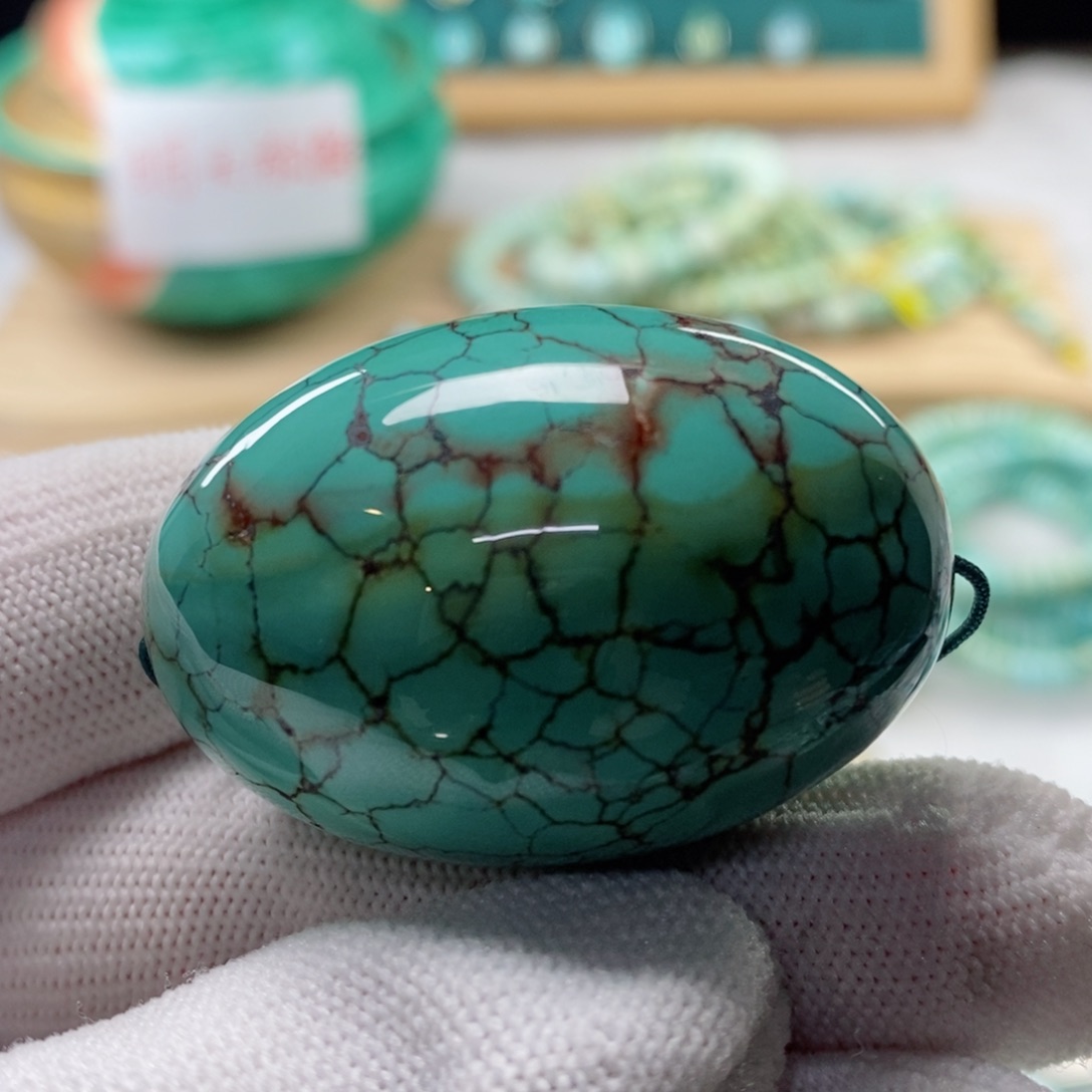 绿松石颈饰未镶嵌一**泓