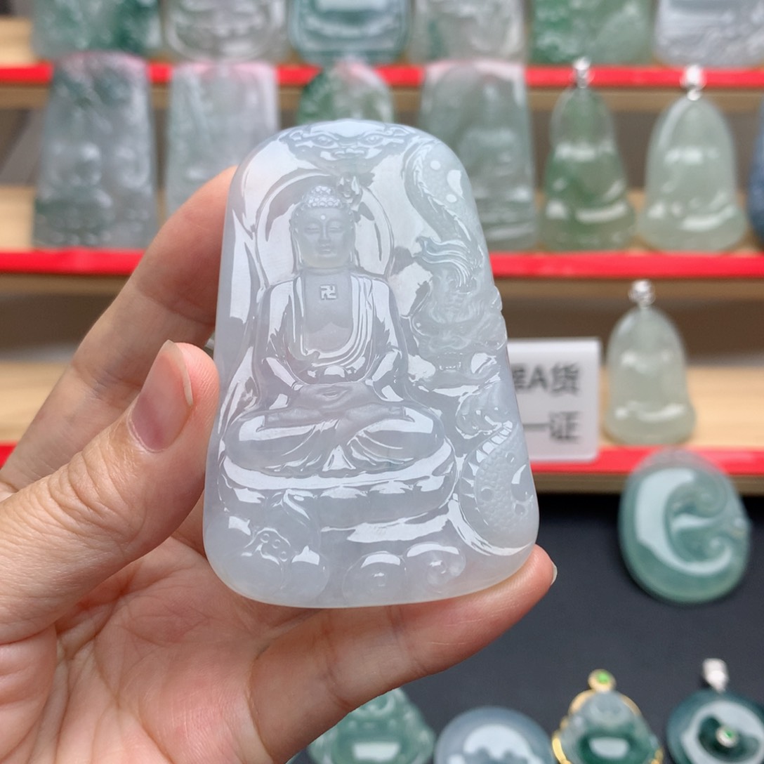 翡翠未镶嵌颈饰?*毓大日