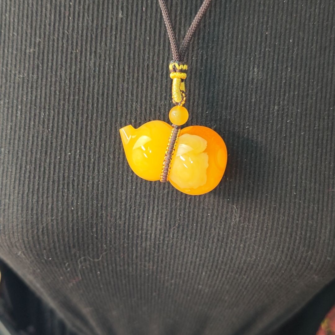 蜜蜡吊坠(赠链)未镶嵌
