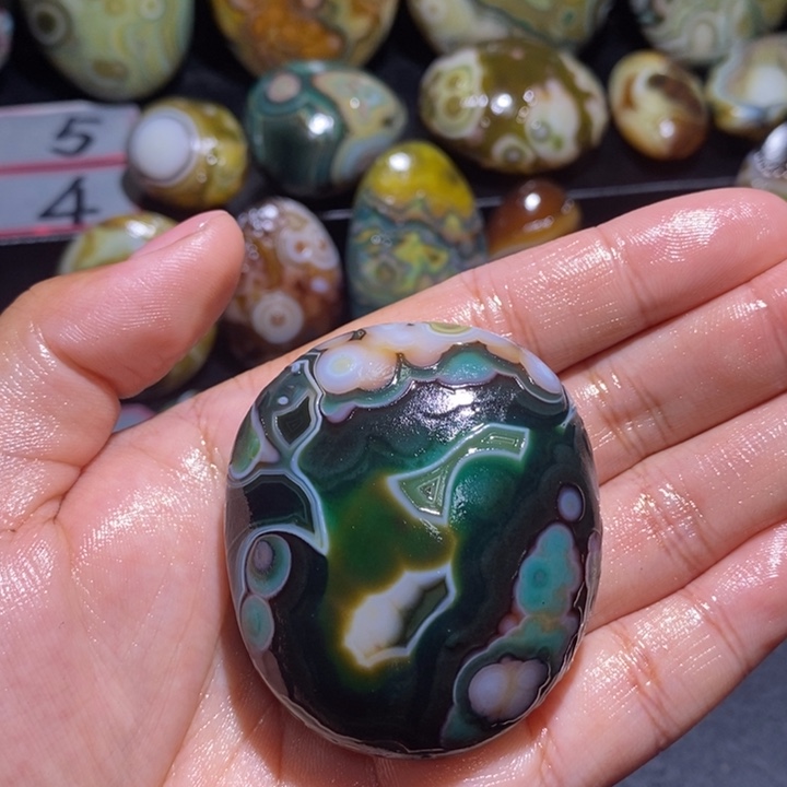 密***钥玛瑙/玉髓未镶嵌珠宝奇石