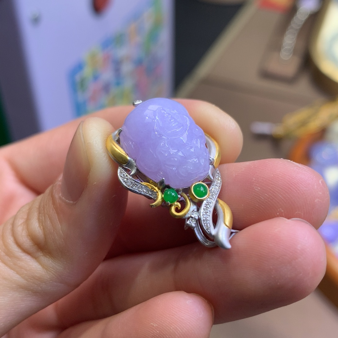 翡翠18K金镶嵌颈饰翡翠