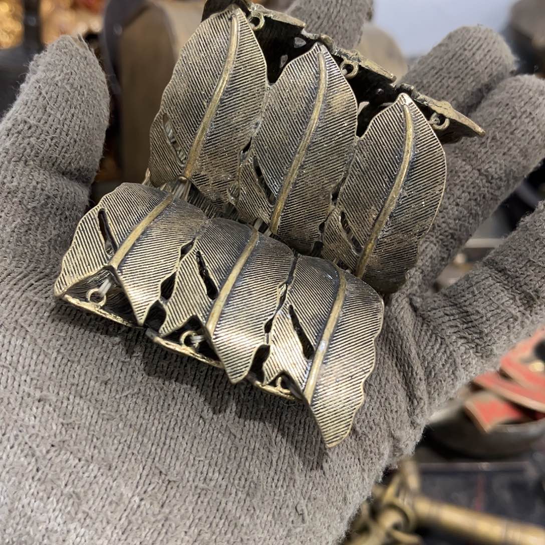 姚***摇闪电购铜摆件工艺品