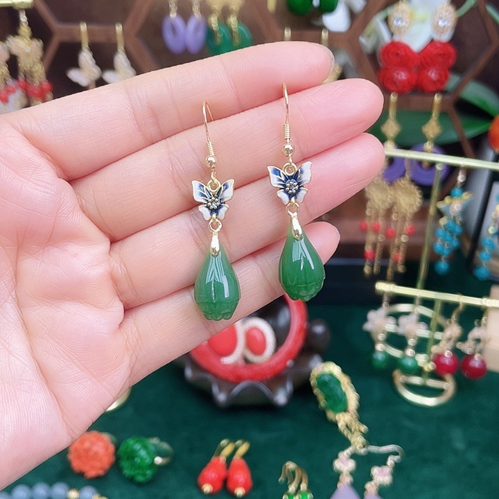 石英质玉耳钉合金