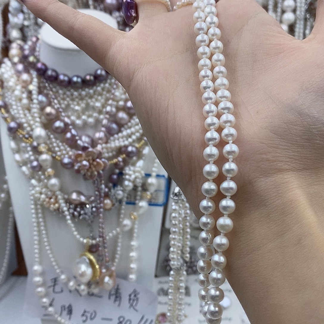 V***v银S925镶嵌淡水珍珠耳饰