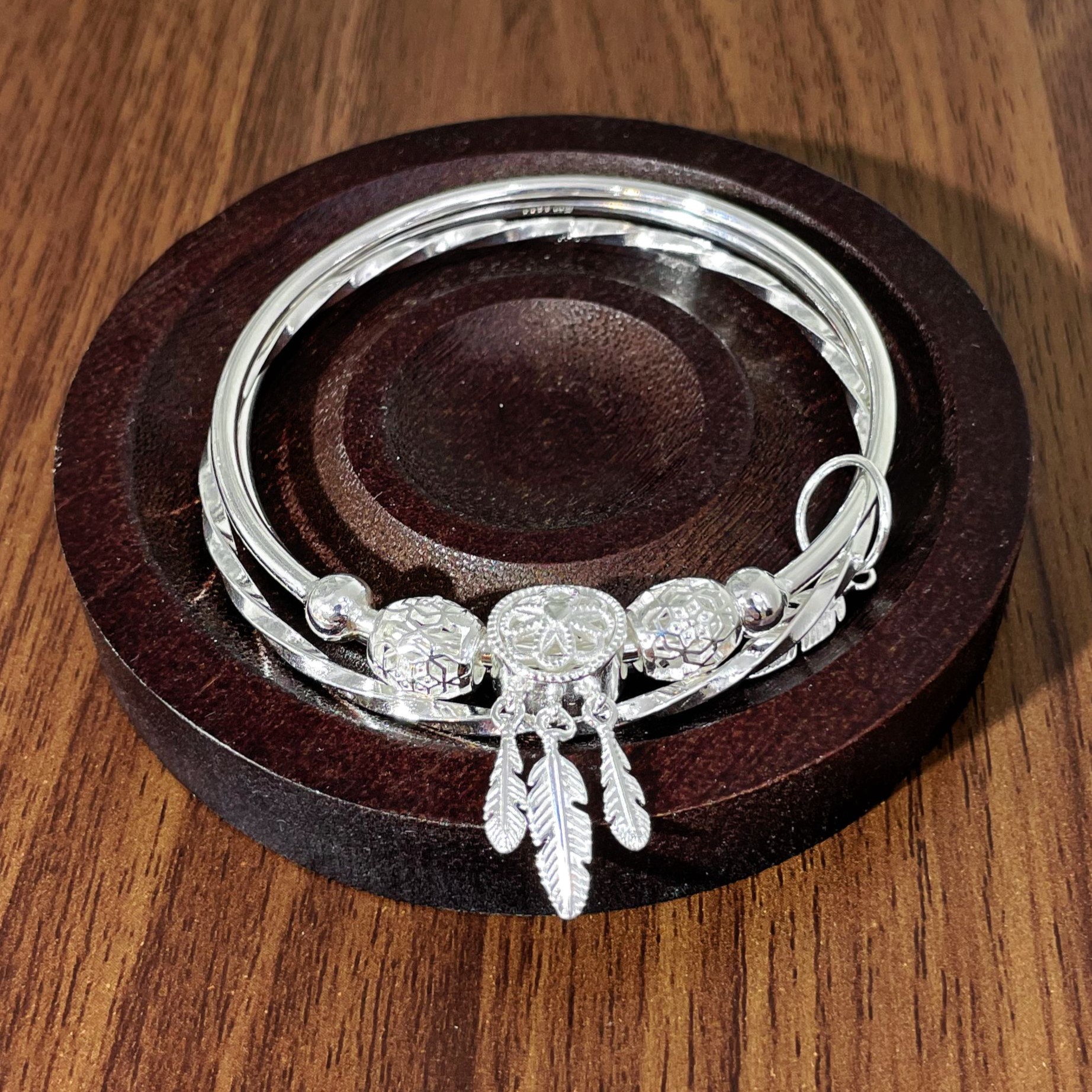 足银银制品 S010 三环捕梦网 闭口直播间选款时尚百搭精美手镯