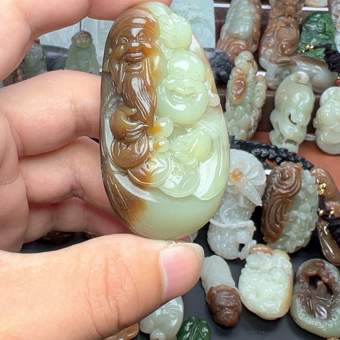 和田玉未镶嵌挂件