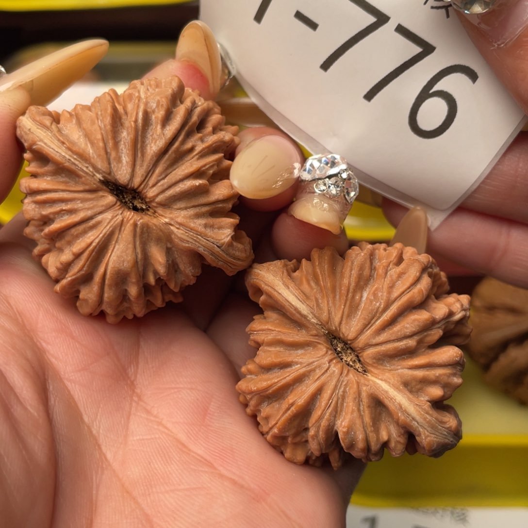 文玩核桃把件44全品平谷一代楼