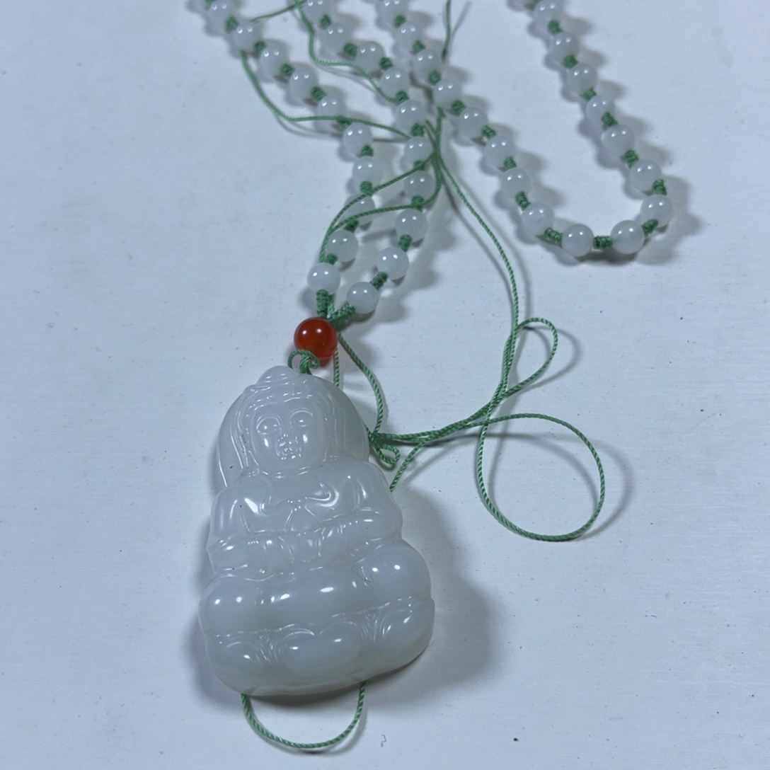 石英质玉未镶嵌颈饰