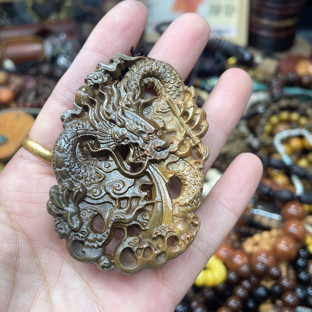 维腊木（绿檀）无事牌