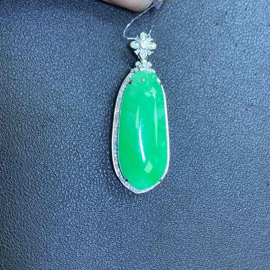 翡翠颈饰18K金镶嵌翡翠