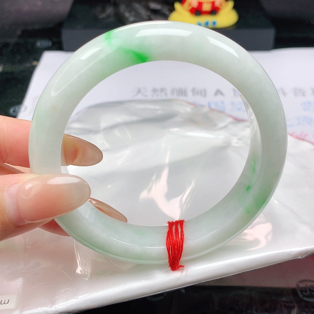 未镶嵌手镯翡翠正