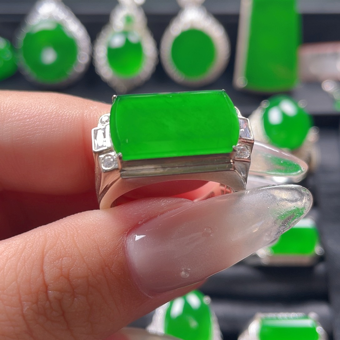 银S925镶嵌戒指翡翠马鞍