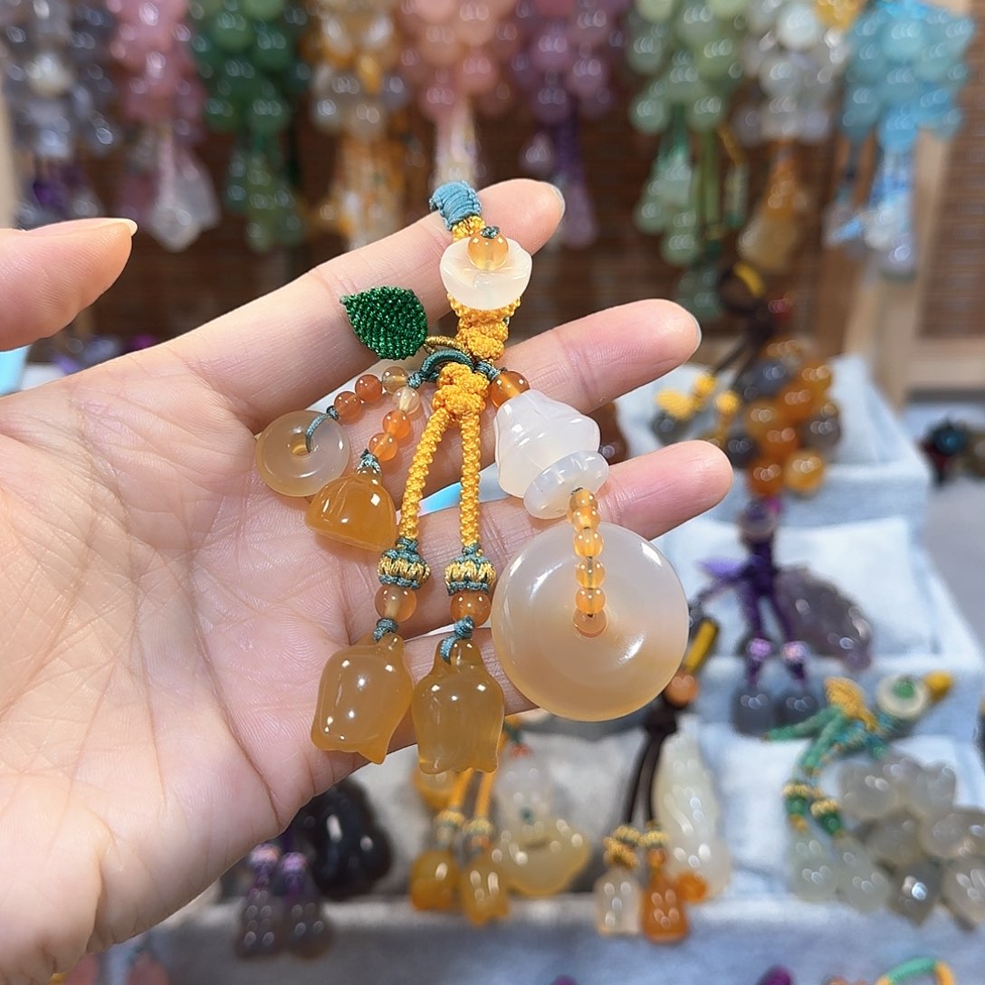 玛瑙/玉髓钥匙挂件未镶嵌