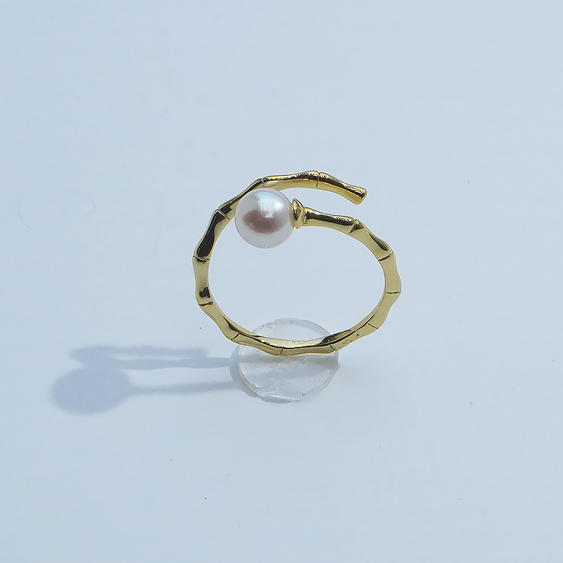 淡水珍珠戒指5.5-6.5mm钻光冷白伴彩（非基地发 无证书） D4035