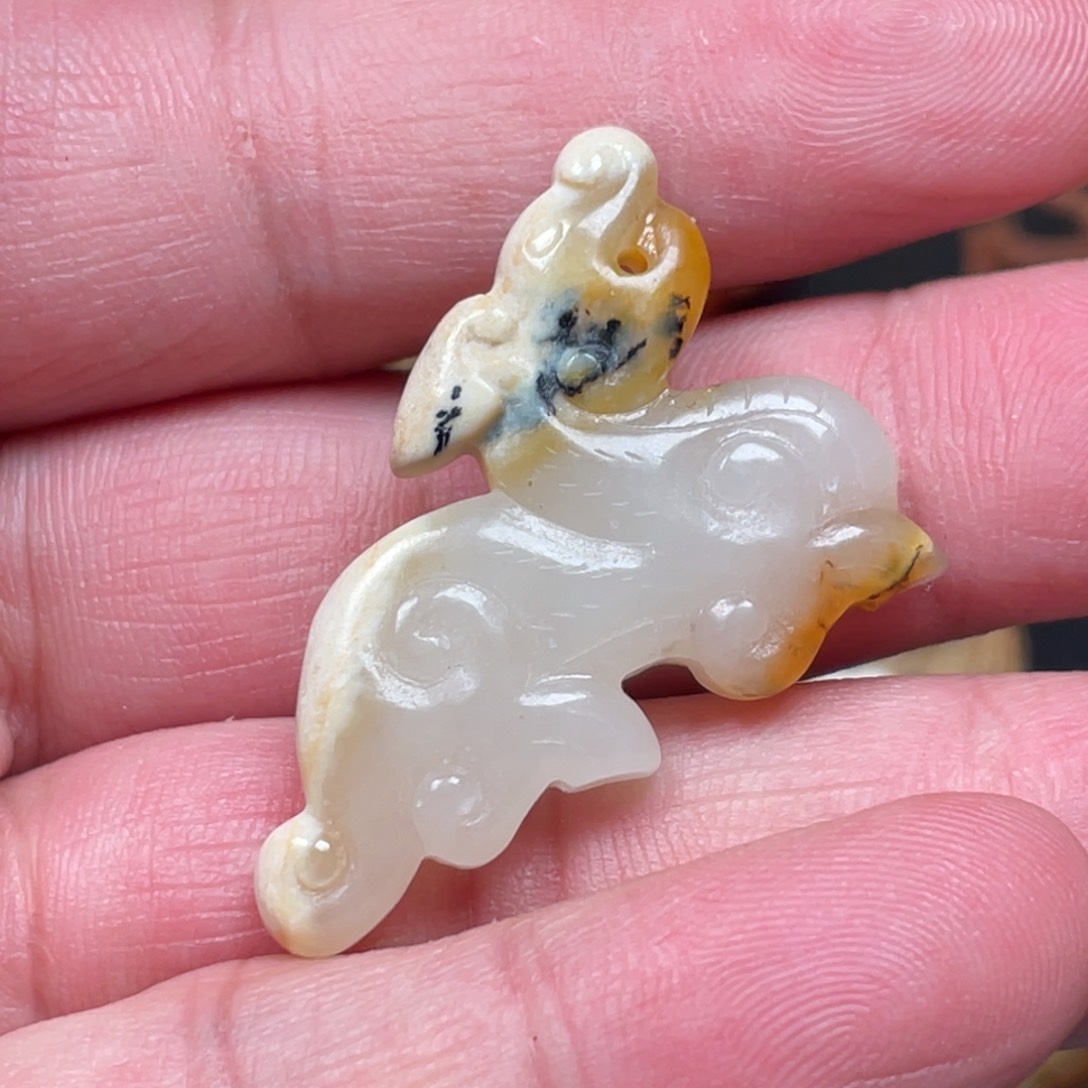 和田玉（糖玉）挂件未镶嵌