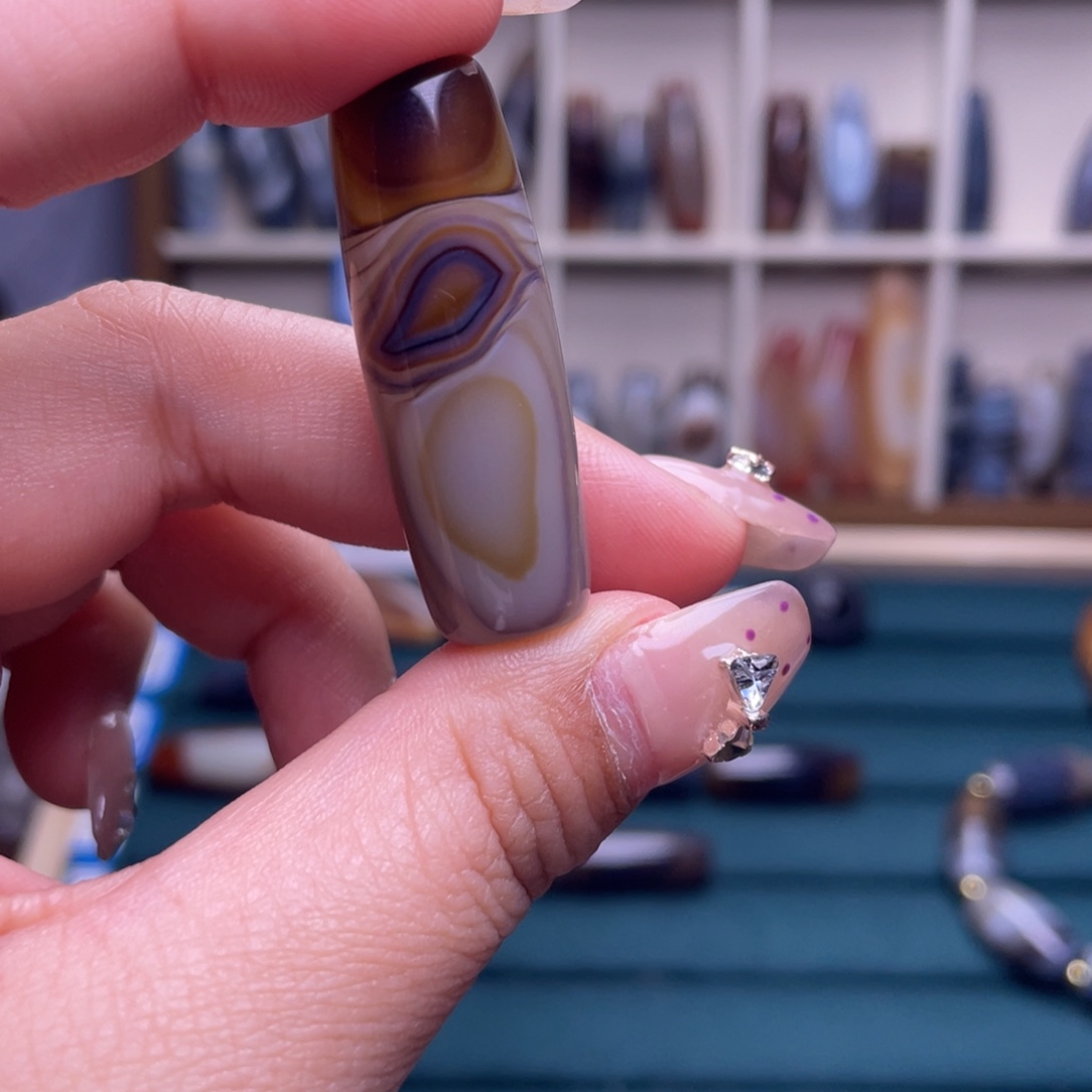 一***间玛瑙/玉髓合金颈饰