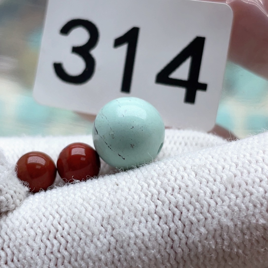 南红玛瑙未镶嵌珠宝奇石