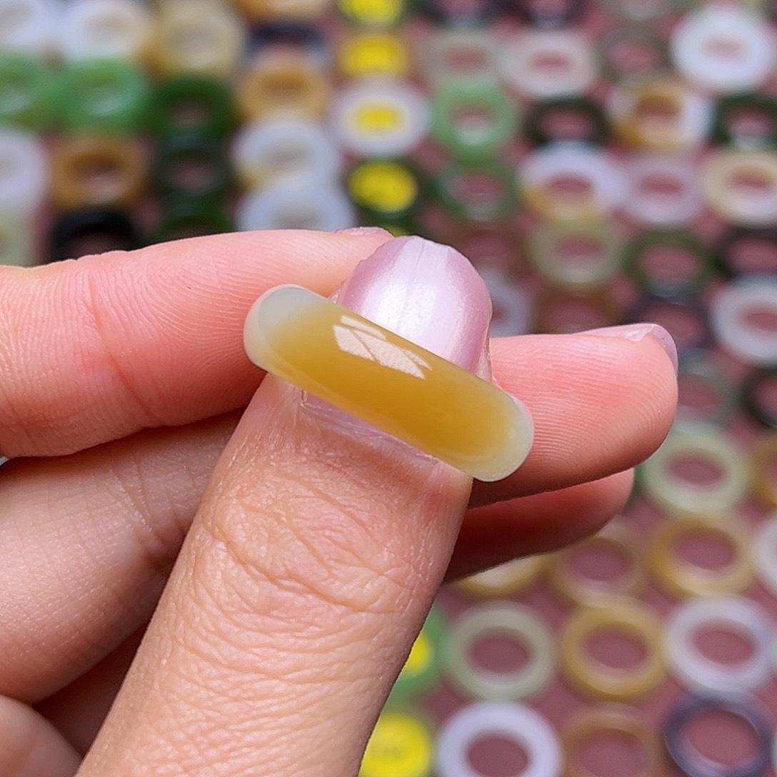 和田玉戒指未镶嵌14码一口金糖