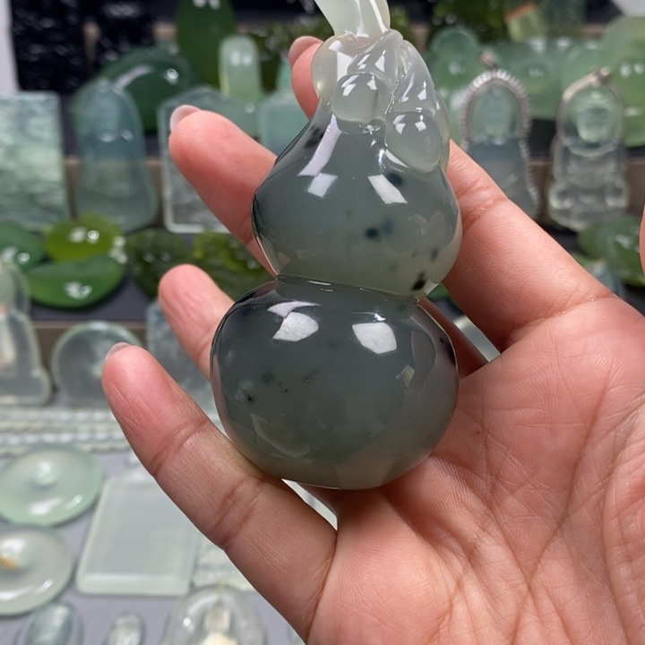 蛇纹石玉未镶嵌手把件
