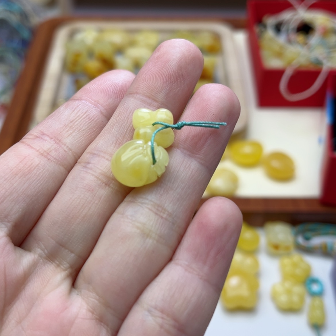 【闪购商品】蜜蜡裸石未镶嵌配饰