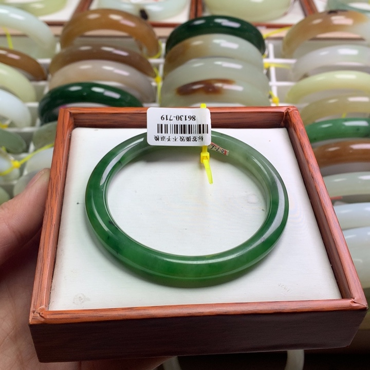 和田玉手镯未镶嵌56/57