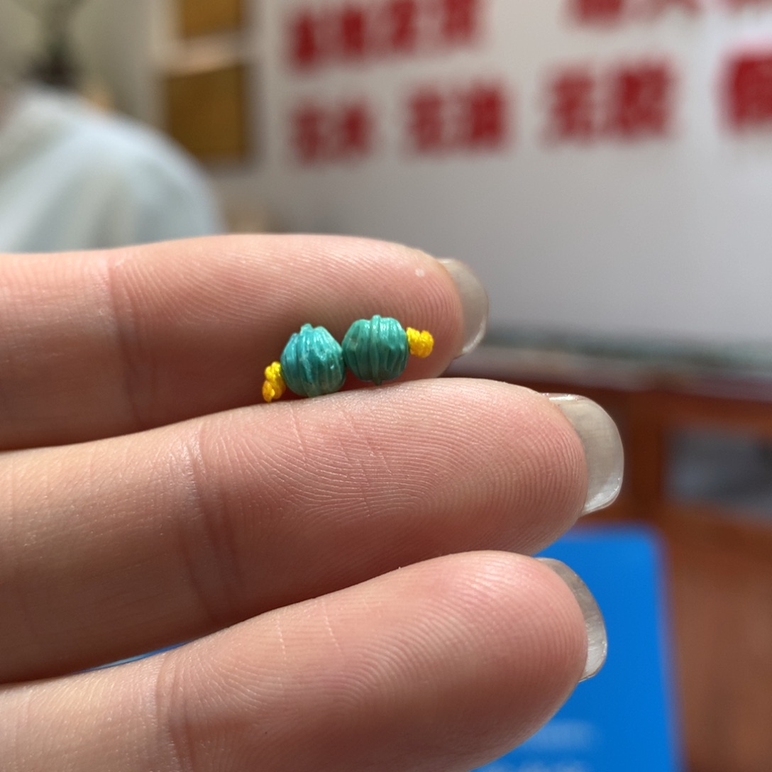 绿松石配饰未镶嵌