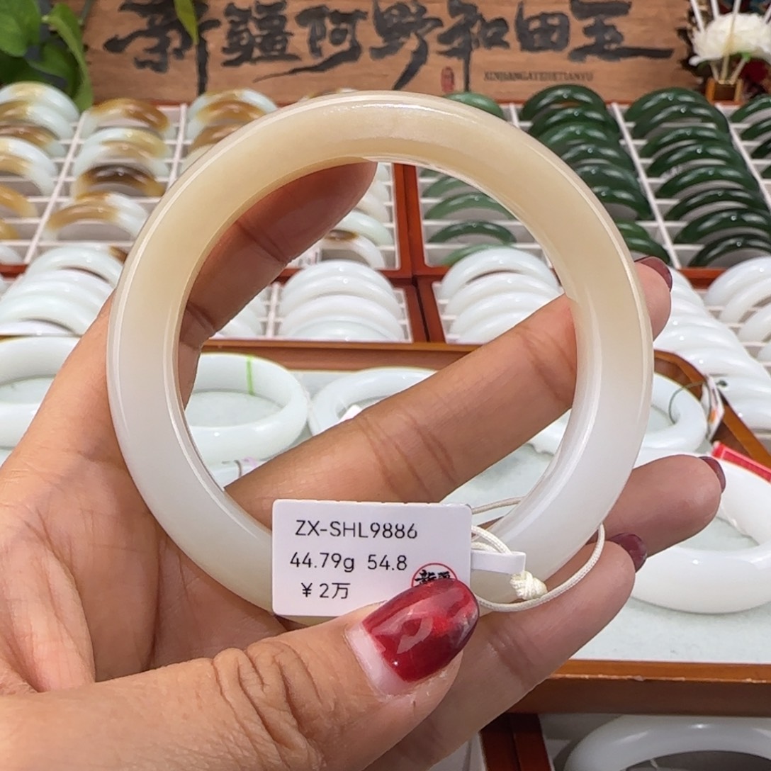 和田玉（糖玉）未镶嵌手镯天然新疆且末羊脂糖白女士手镯