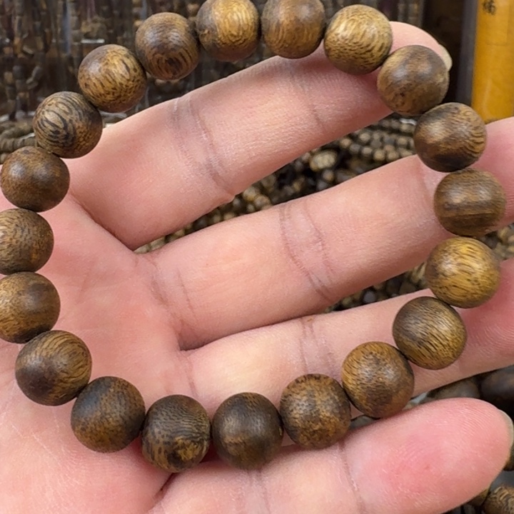 手串沉香?****乌身手串7克