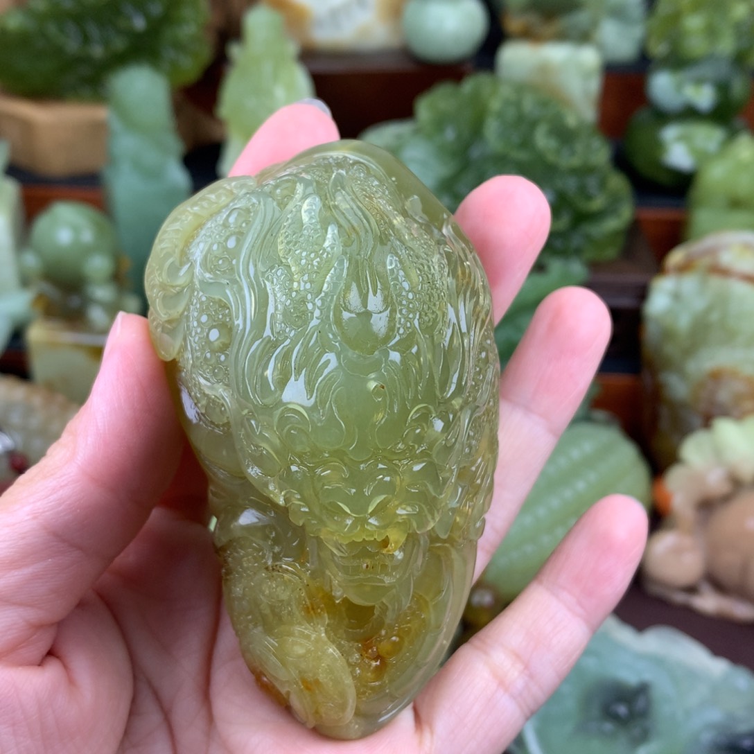 未镶嵌岫玉手把件