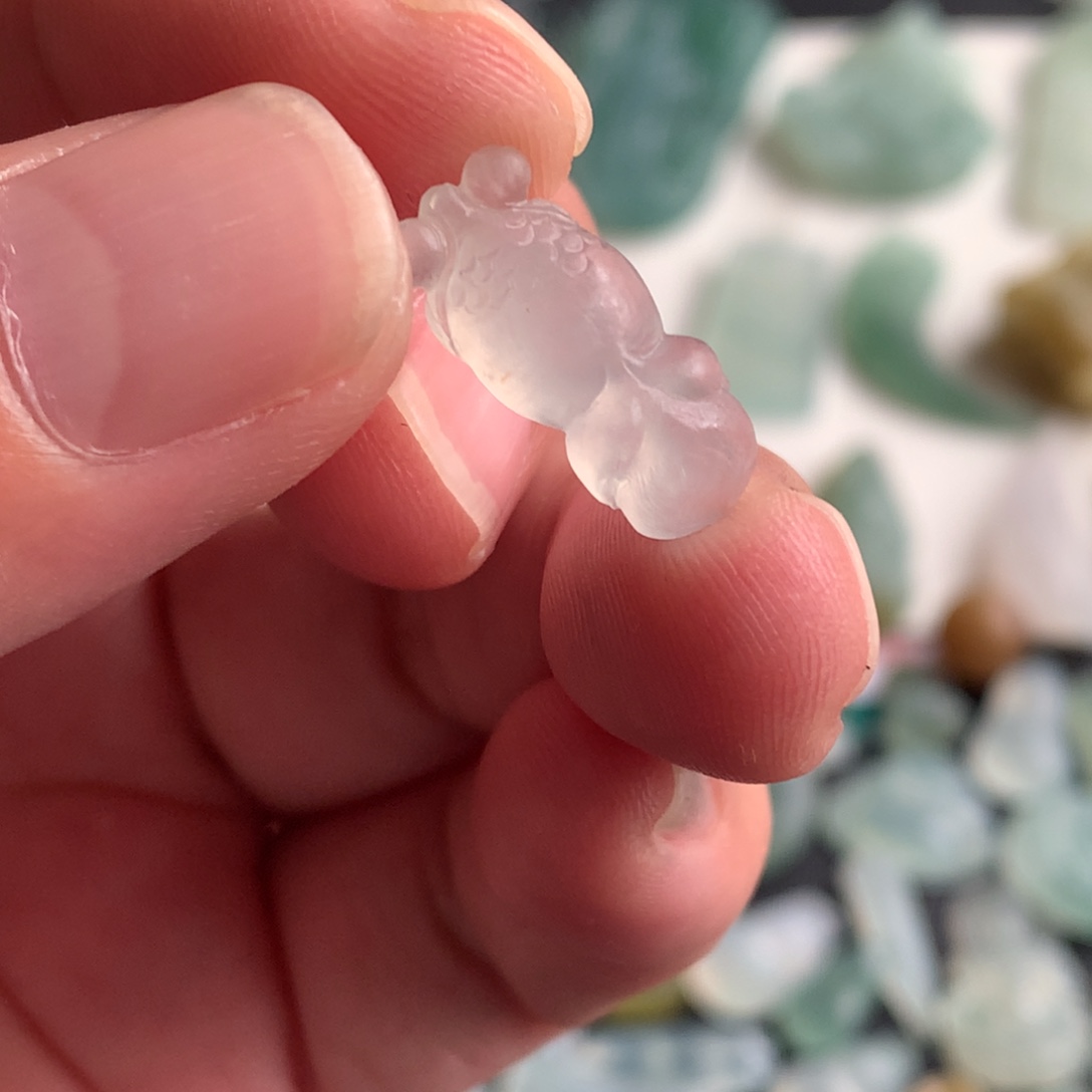 定制翡翠未镶嵌翡翠金鱼