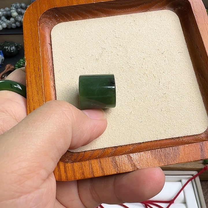 ੮***ঞ和田玉未镶嵌手绳