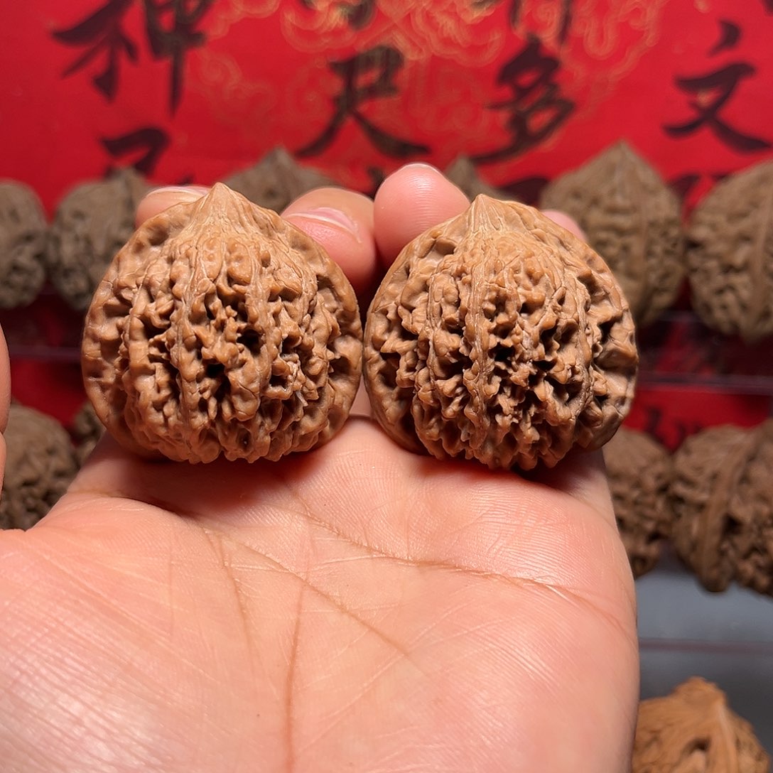 文玩核桃吊坠3.9尺满天星