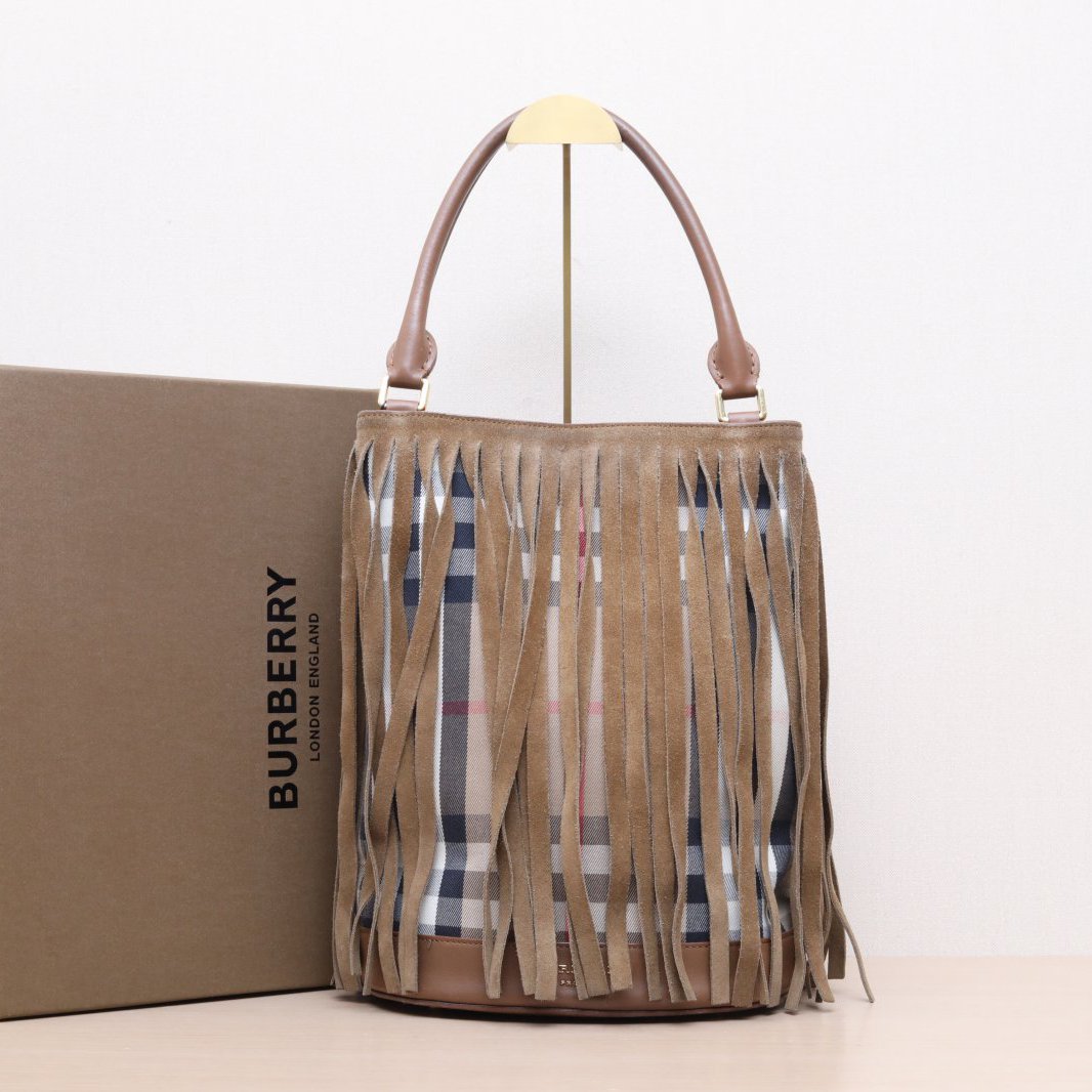 95新 BURBERRY/博柏利  麂皮 帆布 流苏 水桶包 P205639007