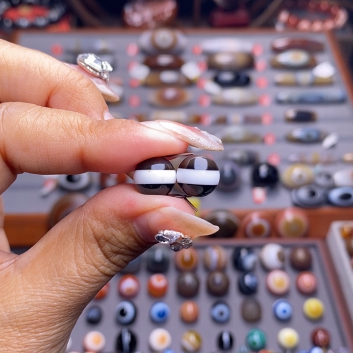 云***雅玛瑙/玉髓未镶嵌颈饰