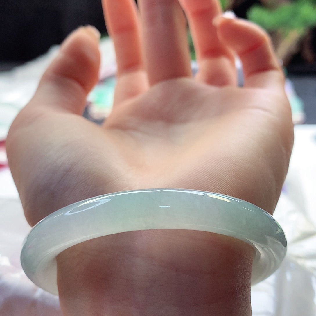 翡翠手镯未镶嵌天然翡翠52-53卡双八美人条晴绿底飘翠