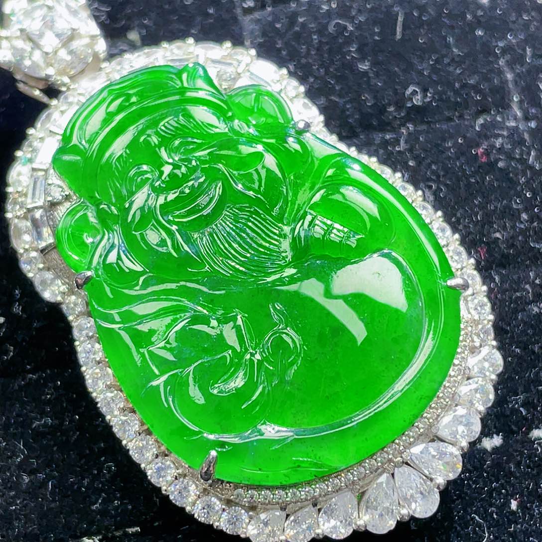 翡翠颈饰未镶嵌63，