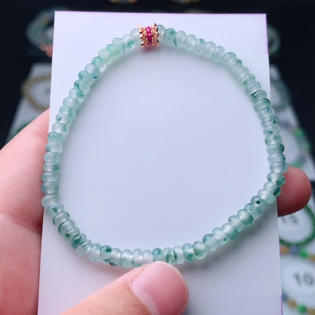 翡翠手串未镶嵌翡翠