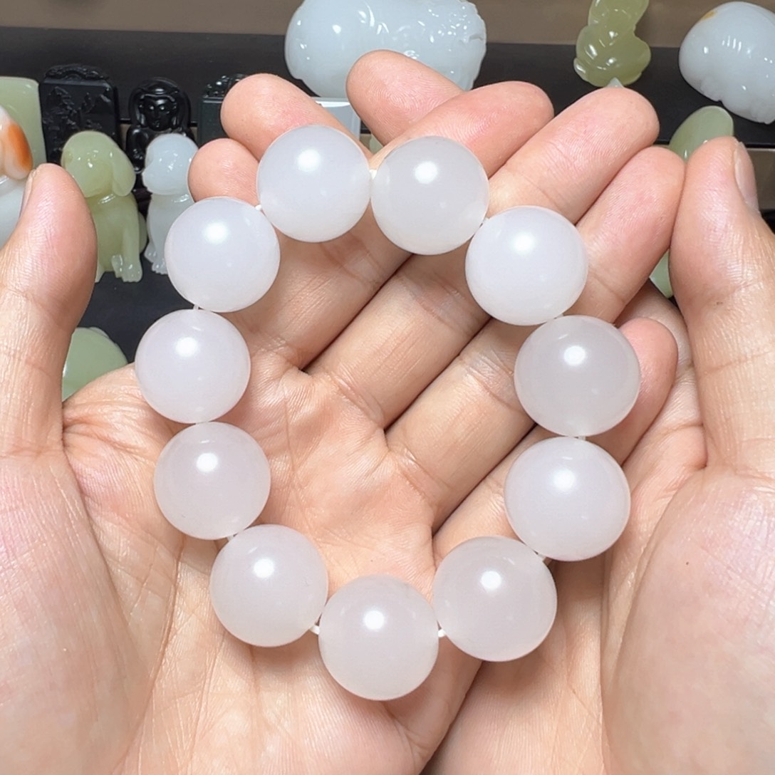 新疆昆仑山脉料子：天然料子：手串