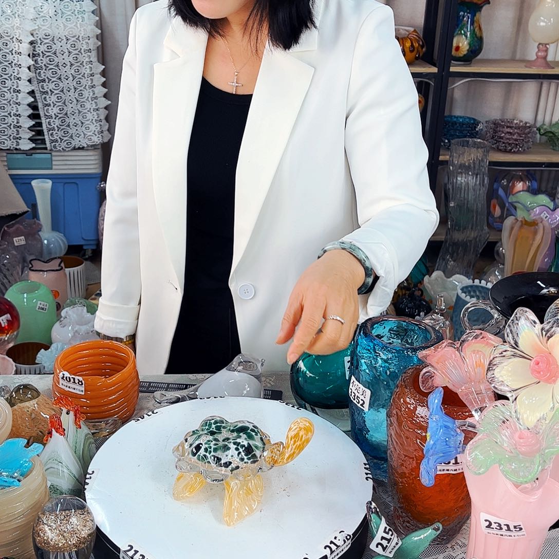 龟开播特 家悦琉璃工艺品
